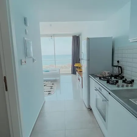 Studio With Amazing Sea Views In Bogaz Iskele Trikomo Exterior photo